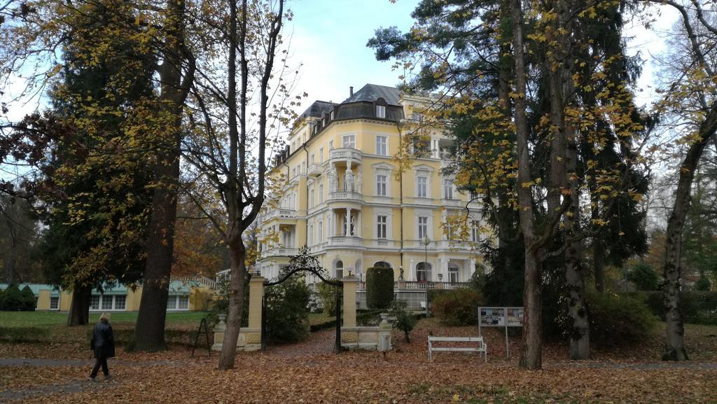 Apartment Pension Stark Františkovy Lázně Exterior foto